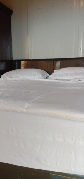 Melbyls Hills Resort